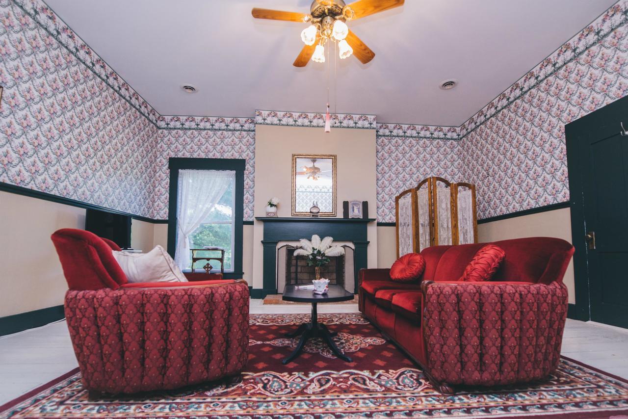 Old Caledonian Bed & Breakfast Exterior foto