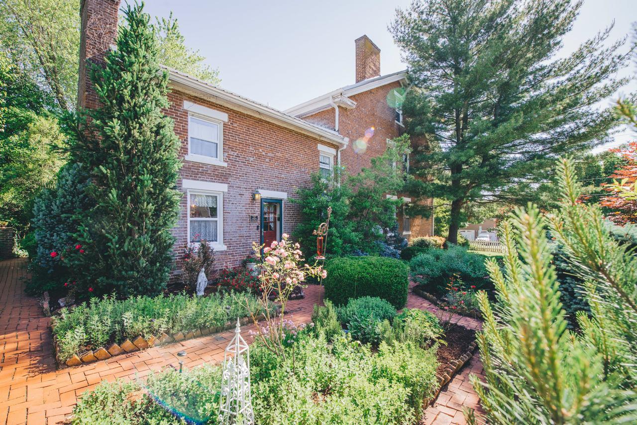 Old Caledonian Bed & Breakfast Exterior foto