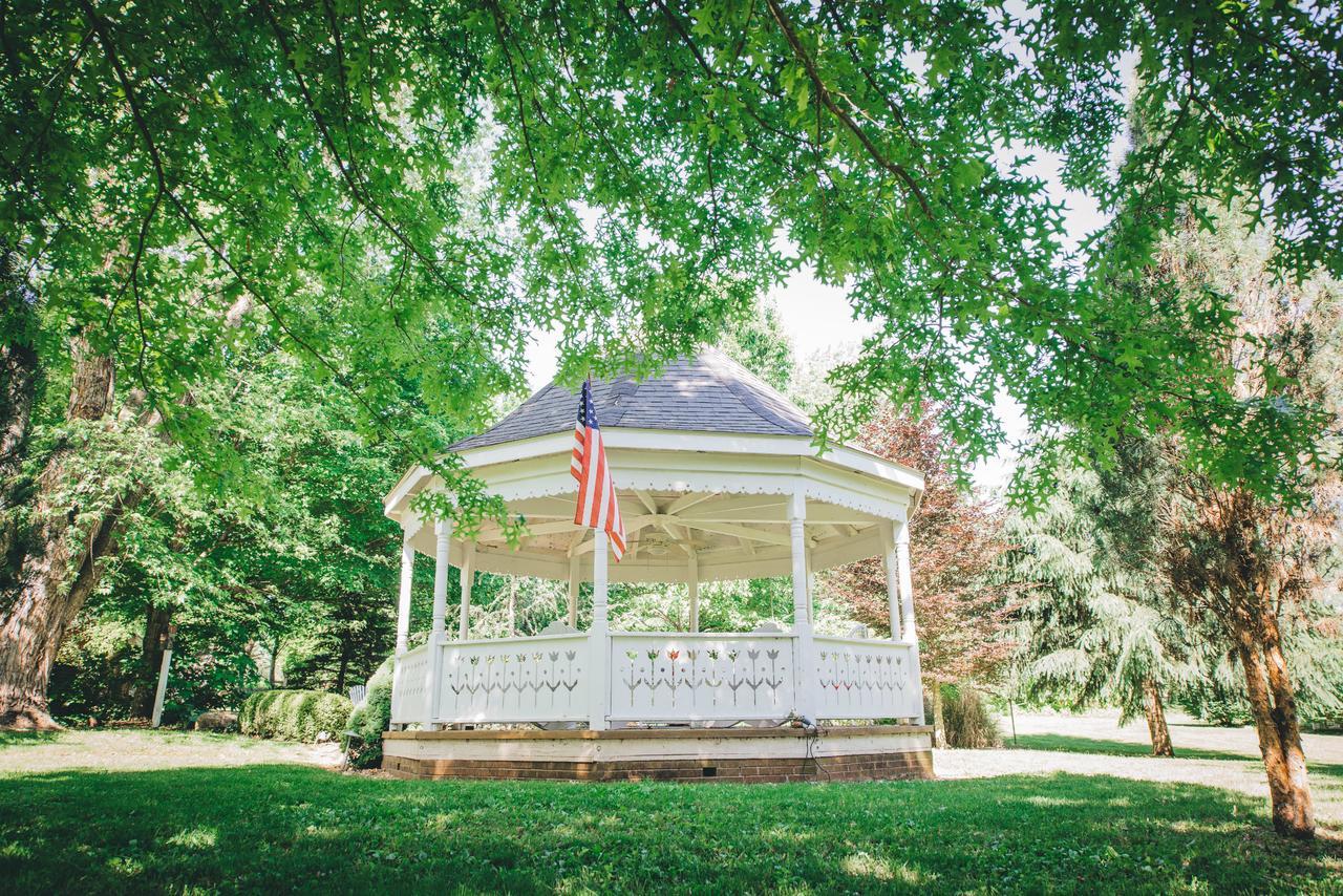 Old Caledonian Bed & Breakfast Exterior foto